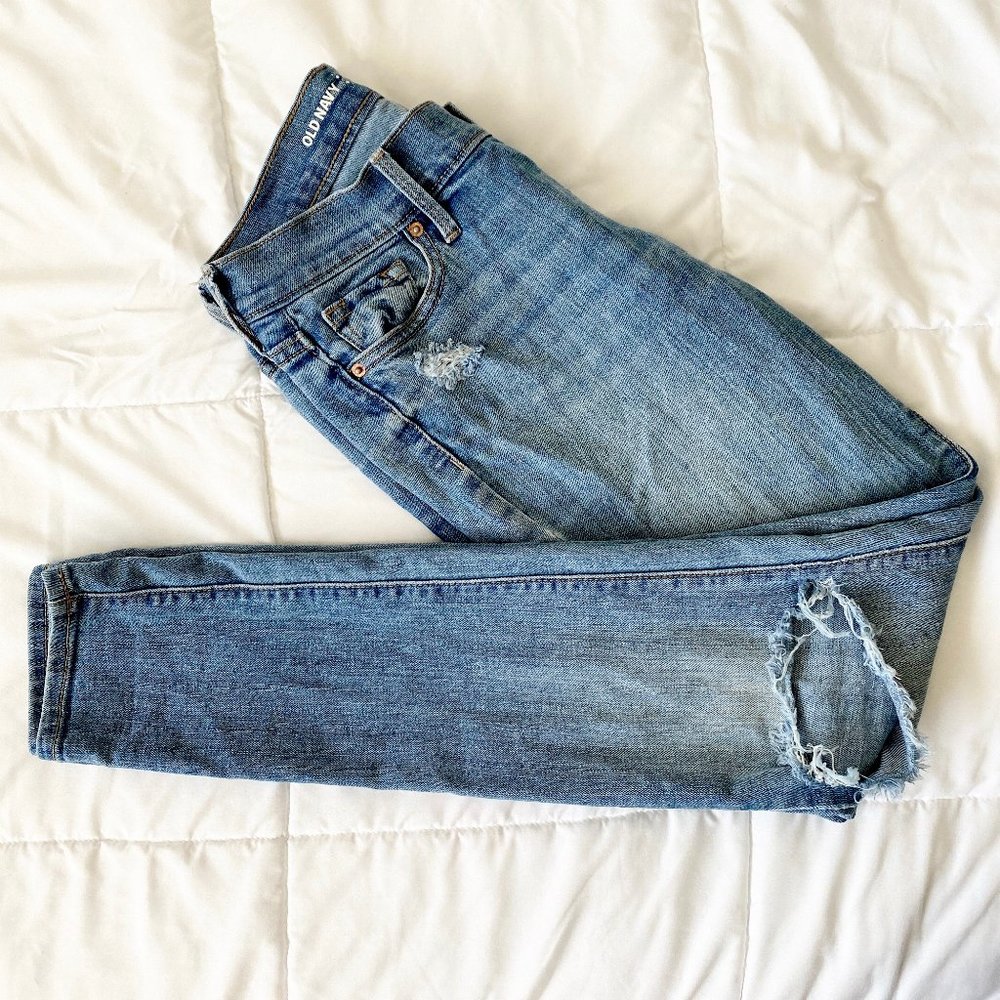 Old Navy Curvy Petite Mid-Rise Skinny Jeans